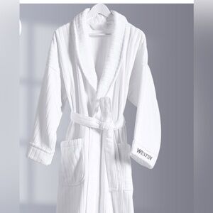 Westin Men full length White Plush Bathrobe in size XLarge NWOT
